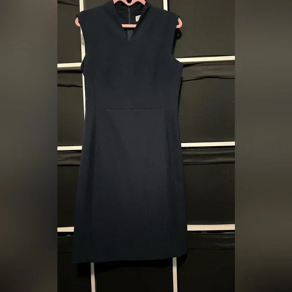 MM.LAFLEUR Elegant Navy Sleeveless Dress - Picture 5 of 7